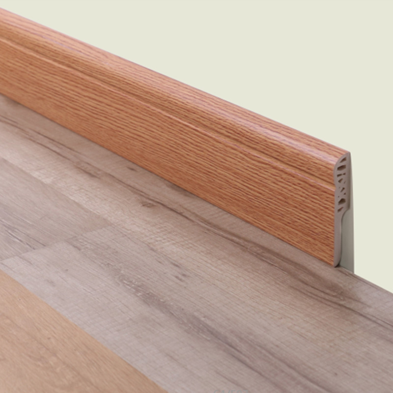 Plinthes int&eacute;rieures modernes