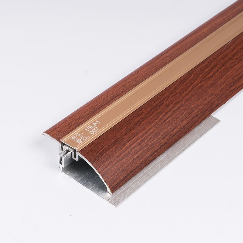 Bande de transition carrelage et moquette