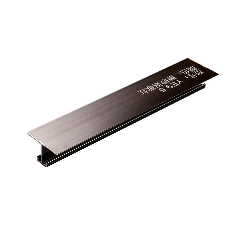 Bordure de carrelage en forme de T