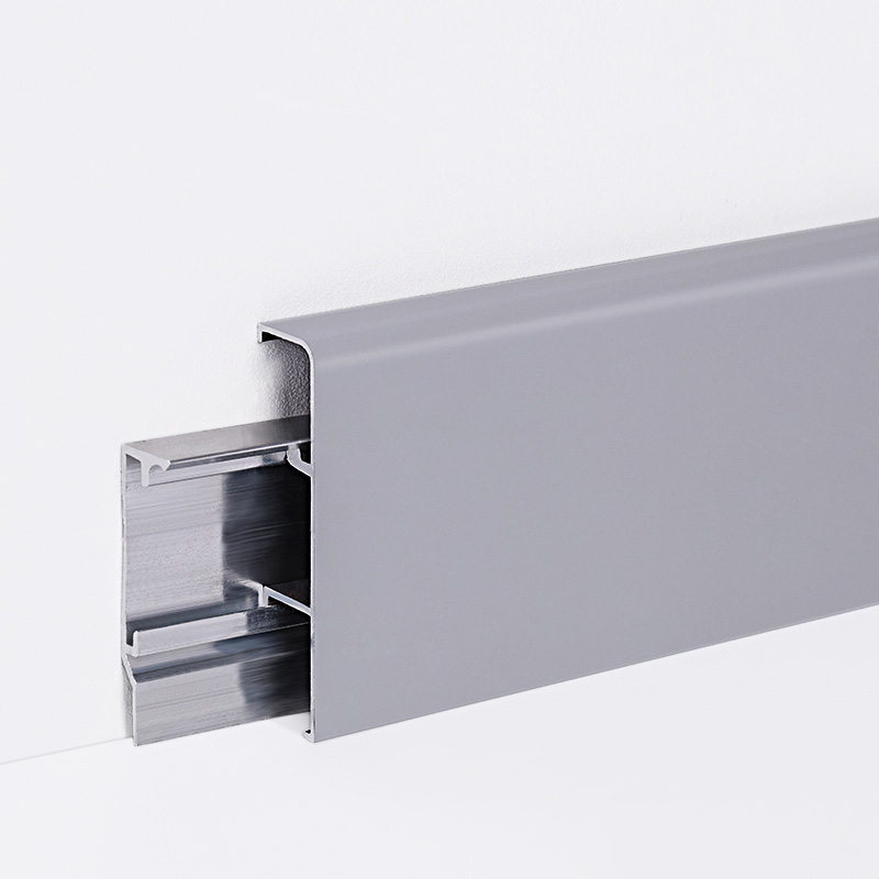 Plinthe en m&eacute;tal