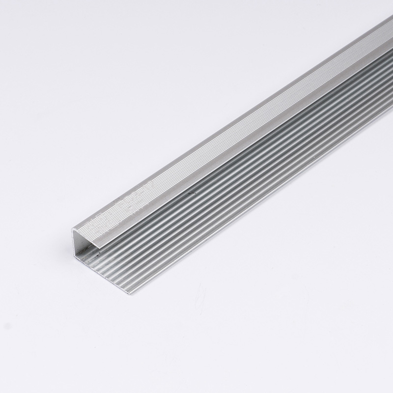 Bordure de carrelage pour escaliers