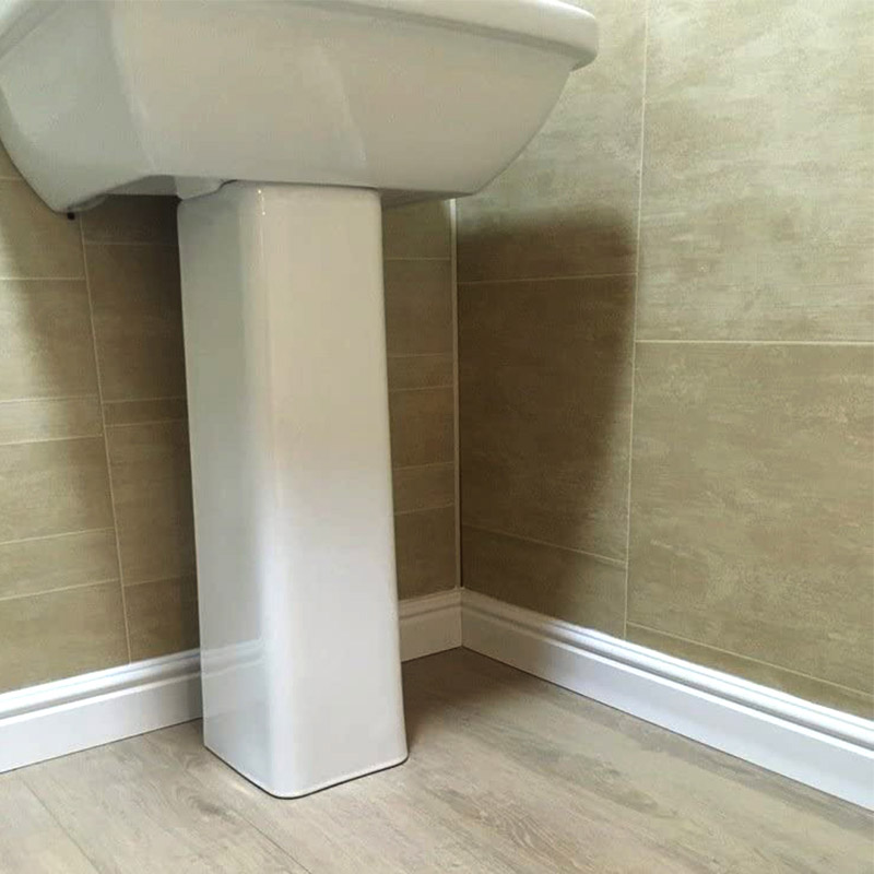 Plinthe de cuisine en PVC sur mesure