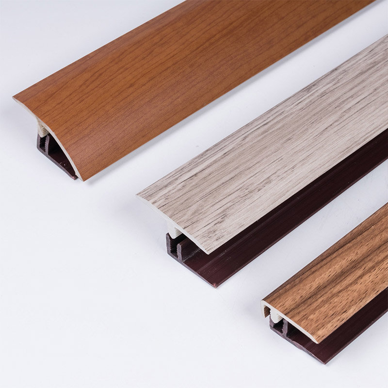 Bande de bord de sol int&eacute;rieure en forme de T