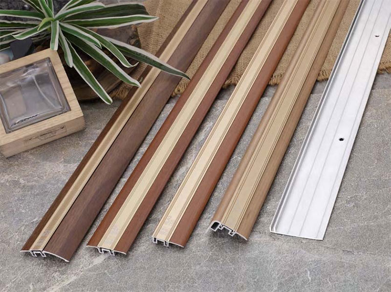 Garniture de bord d'escalier en aluminium