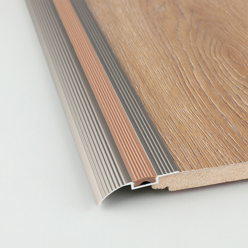 Bandes de transition au sol