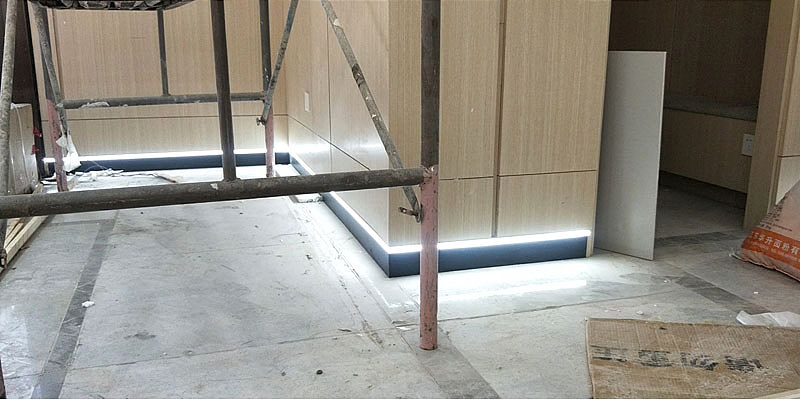 Plinthe LED polyvalente