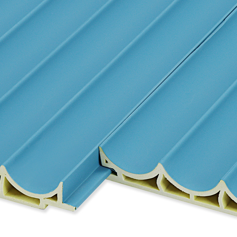 Panneaux de bois cannel&eacute;s