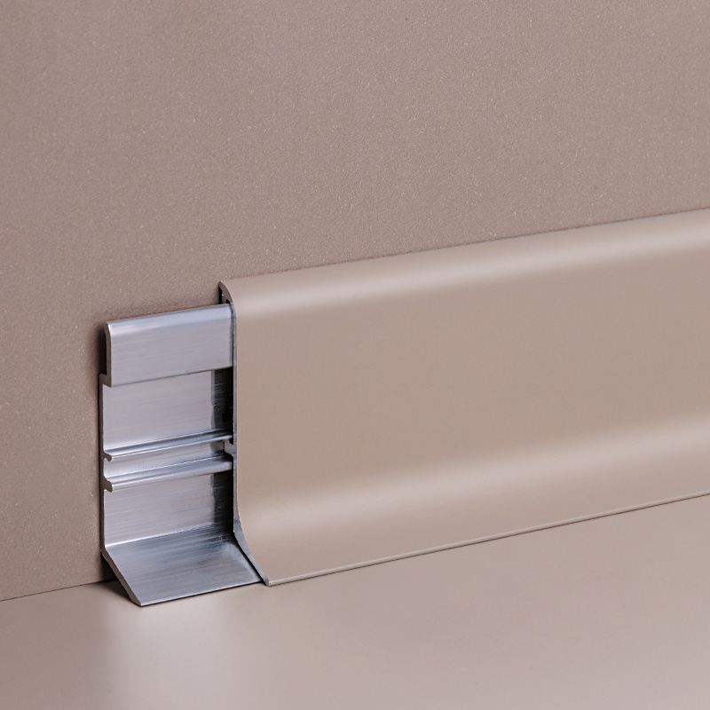 Plinthes en aluminium