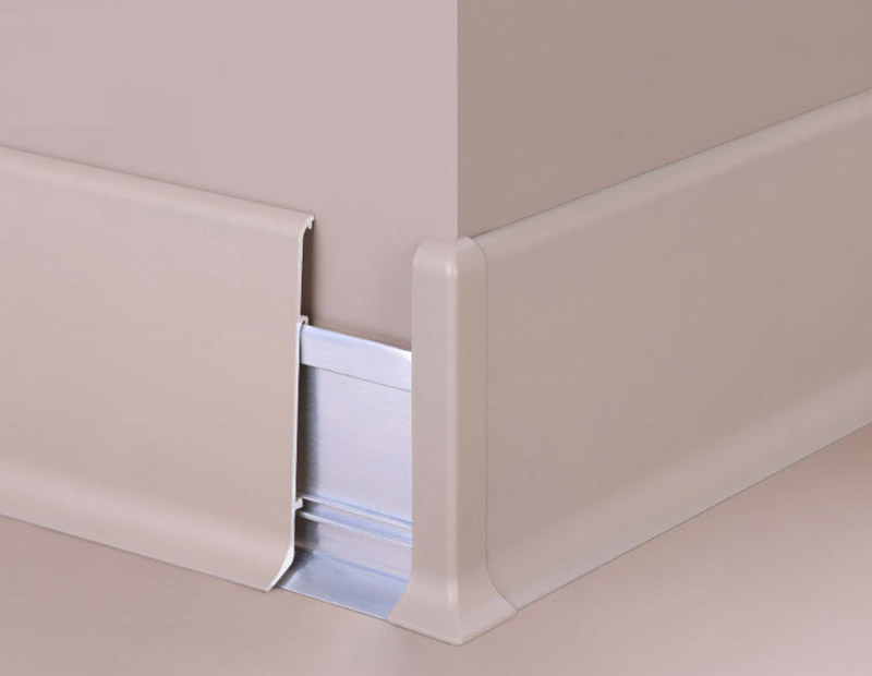 Plinthe m&eacute;tallique sur mesure 