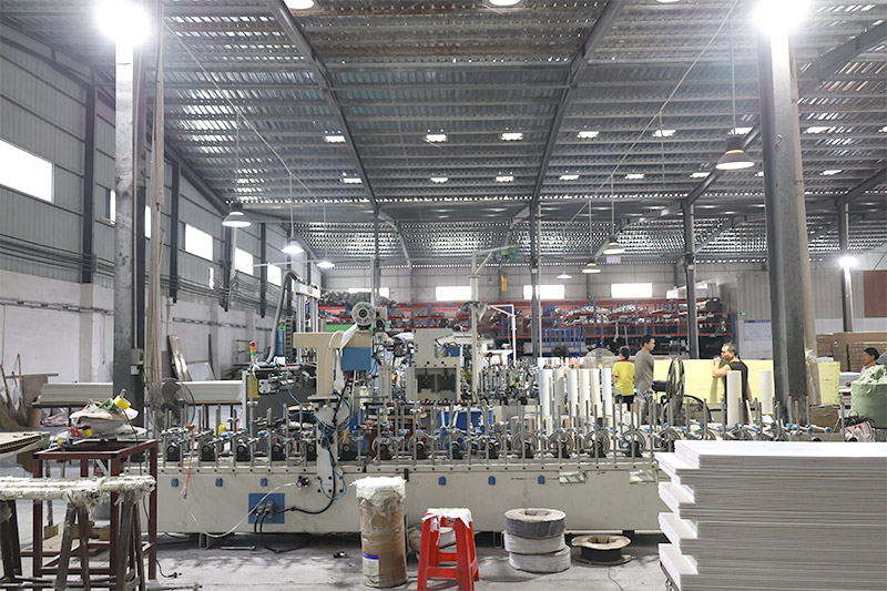 Panneau cannel&eacute; pour mur