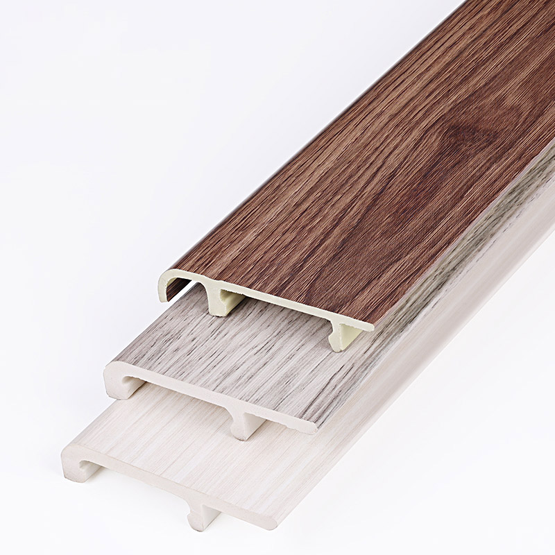 Profil&eacute;s de plinthes int&eacute;rieures en PVC