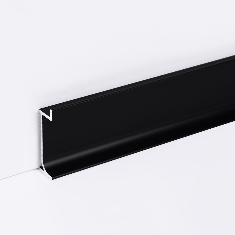 Plinthe m&eacute;tallique