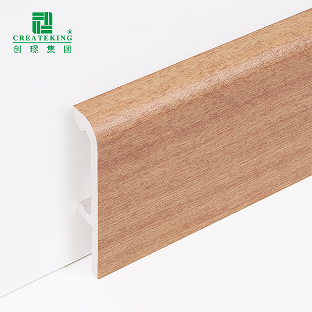 Plinthe à clipser en PVC 75*15 mm