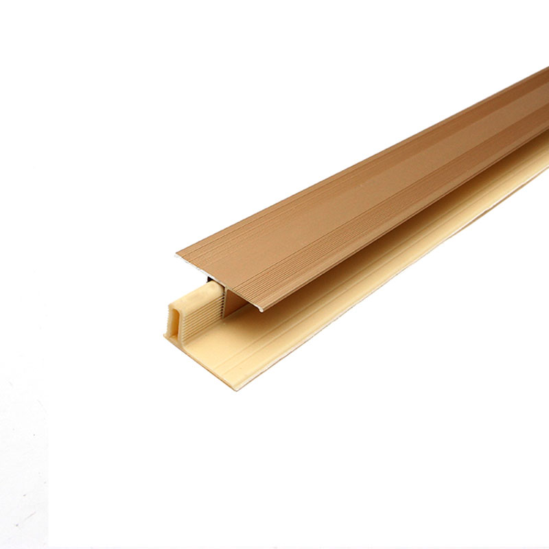 Garniture imperm&eacute;able en forme de T