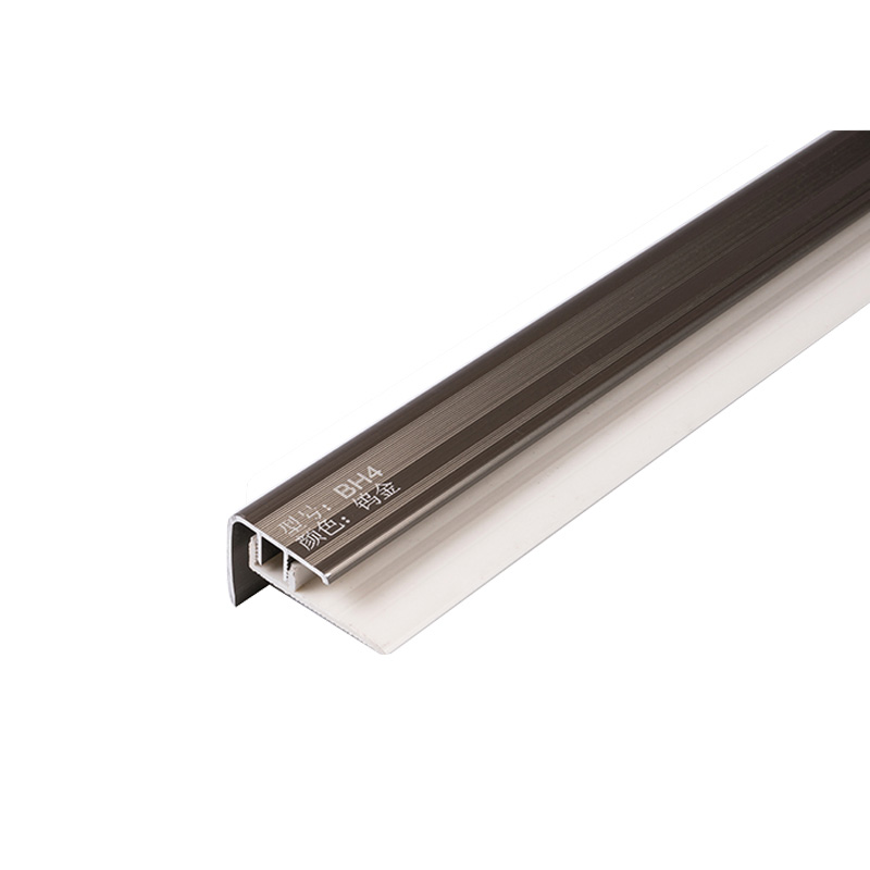 Garniture de carrelage d'escalier de durabilit&eacute;