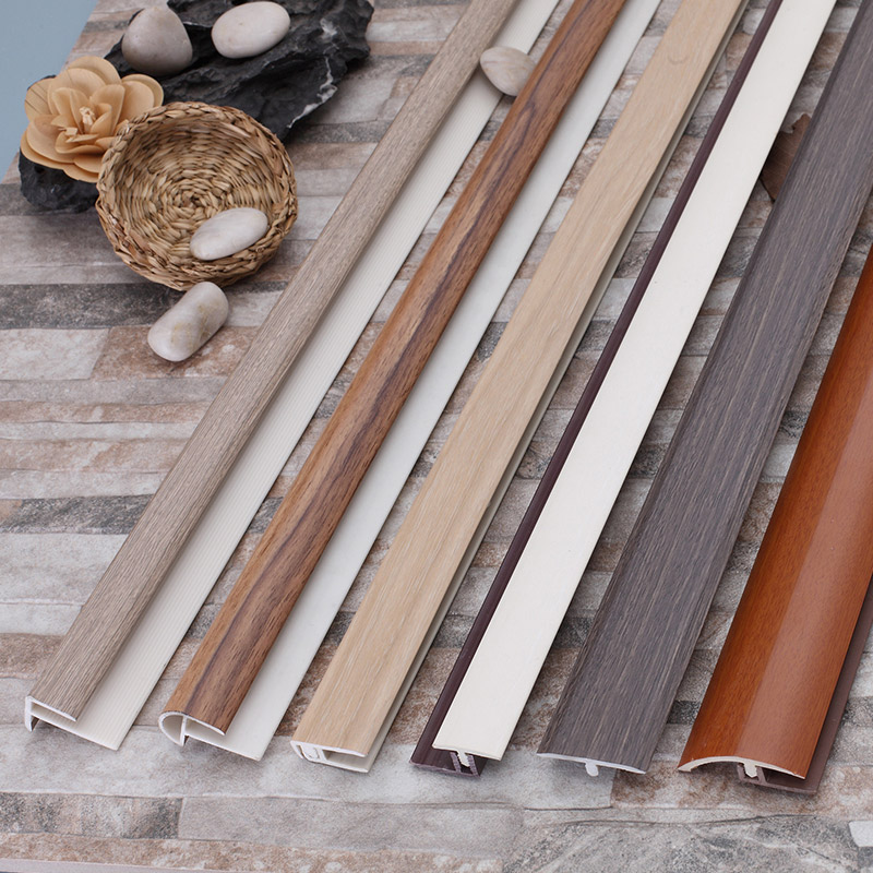 Bordures de sol en PVC grain de bois