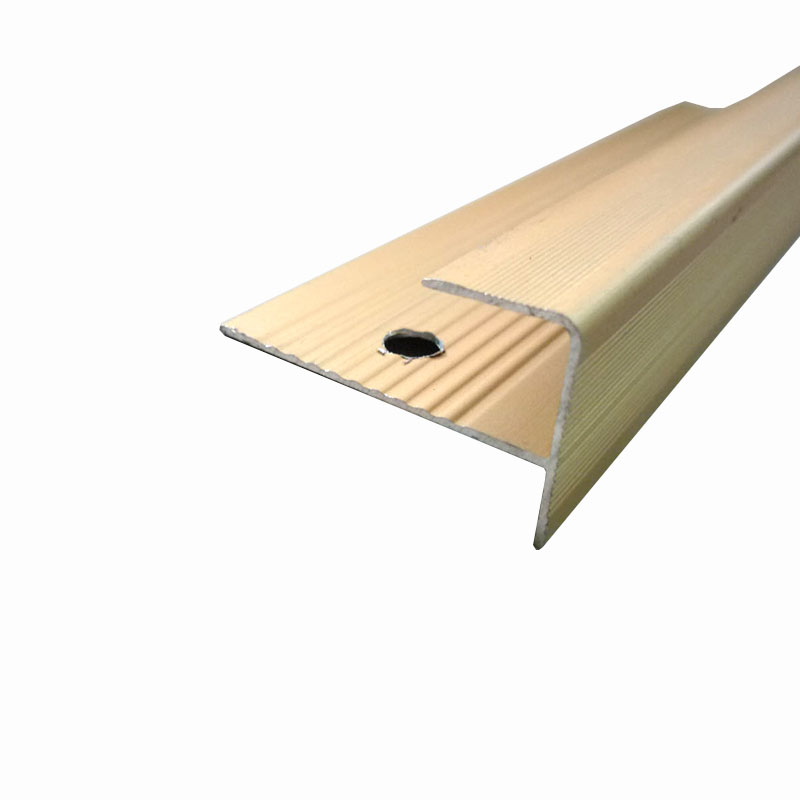 garniture de bord de carrelage