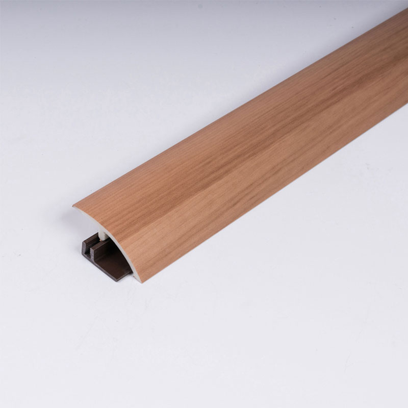 Garniture de bord de dalle de moquette