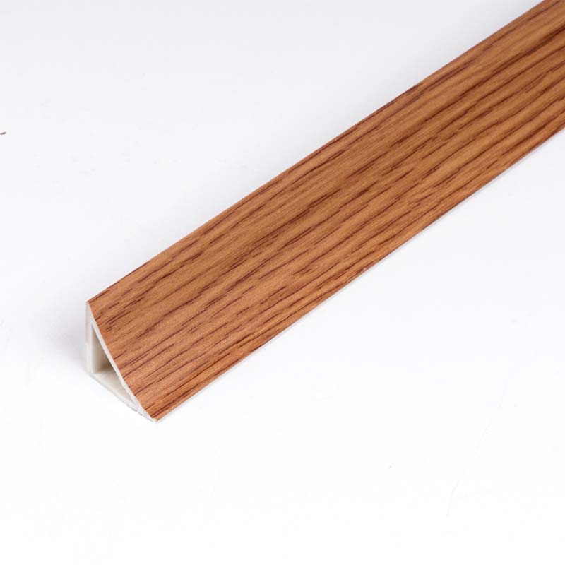 Bandes de chant d'angle int&eacute;rieur