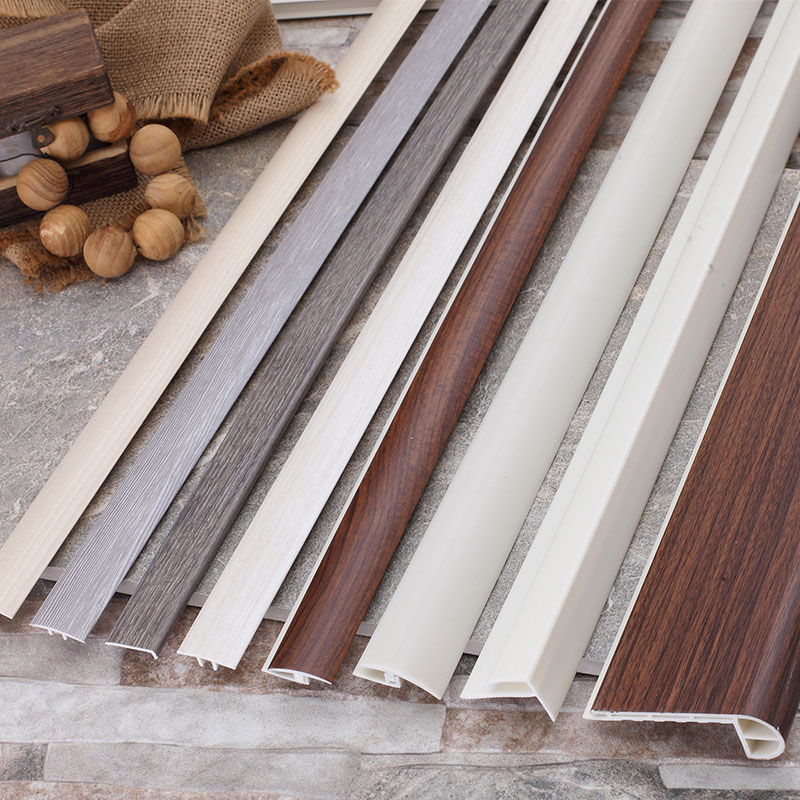 Bandes de bord d'escalier durables en forme de F