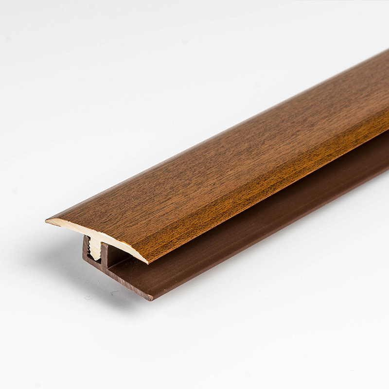  Bande de transition au sol en forme de T