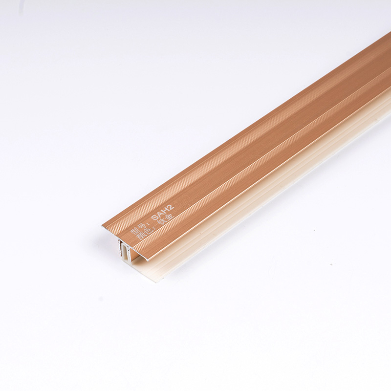 Garniture en forme de T