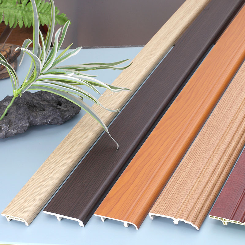 Plinthe blanche grain de bois