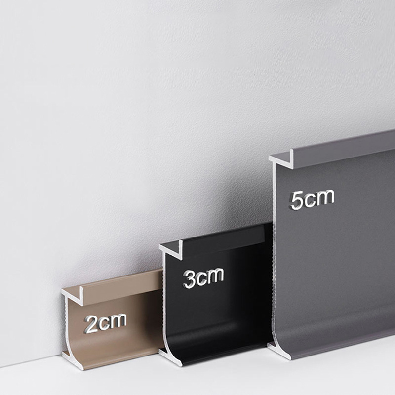 Plinthes m&eacute;talliques de diff&eacute;rentes tailles