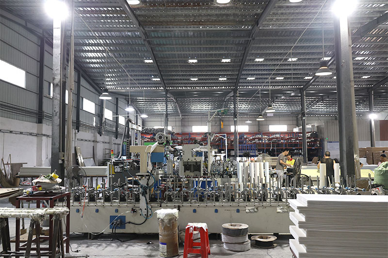 Fournisseur de panneaux muraux en PVC