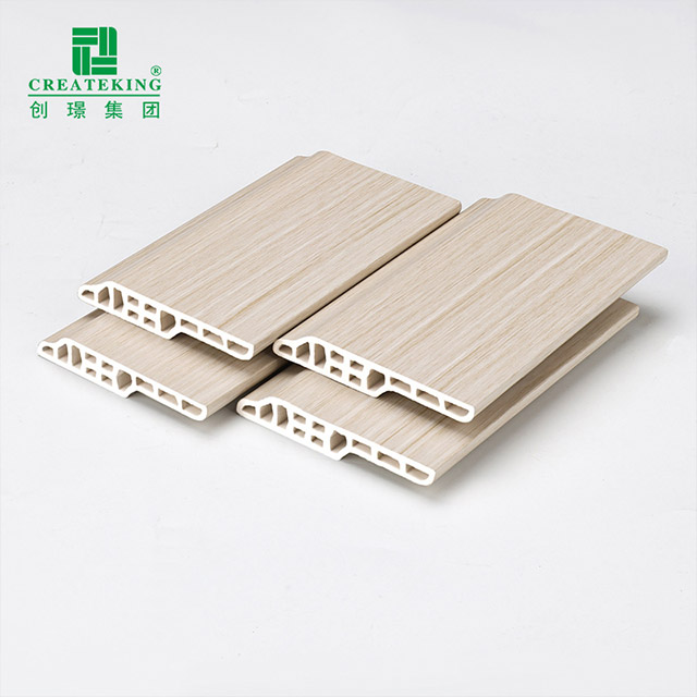 Plinthe en langue d'agneau en PVC 80*14 mm