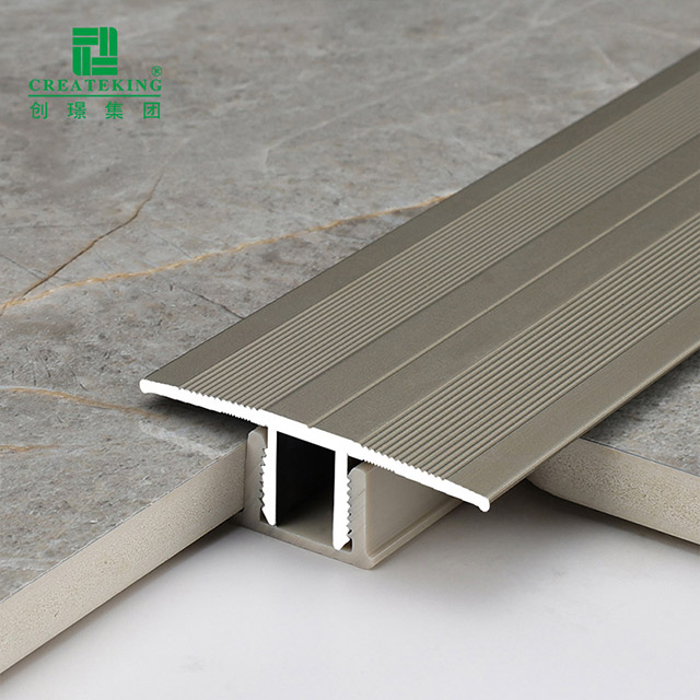 Bande de transition en alliage d'aluminium en forme de T