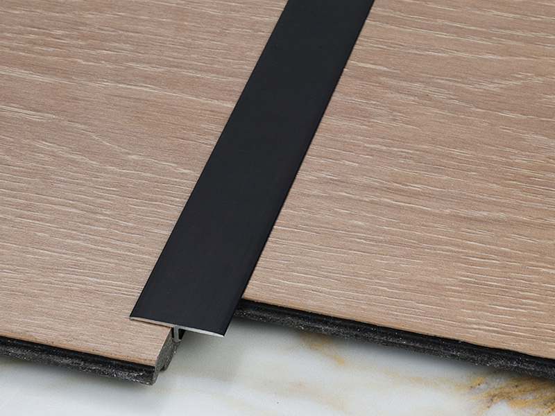 Garniture de plancher en alliage d'aluminium en forme de T