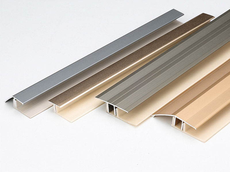 Garniture de bo&icirc;te coulissante en T d&eacute;cal&eacute;e en aluminium