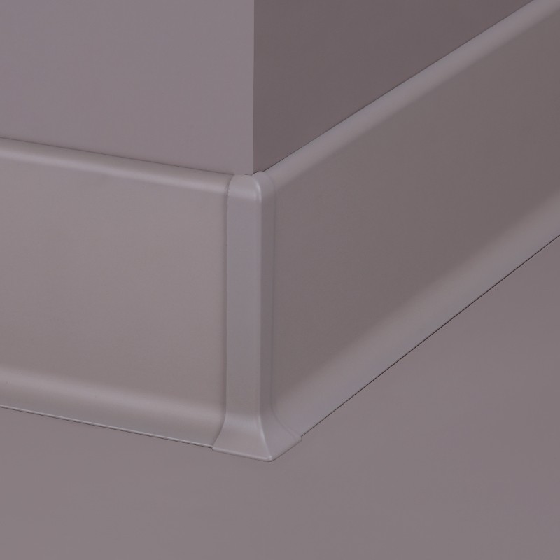 plinthe profil&eacute;e en aluminium