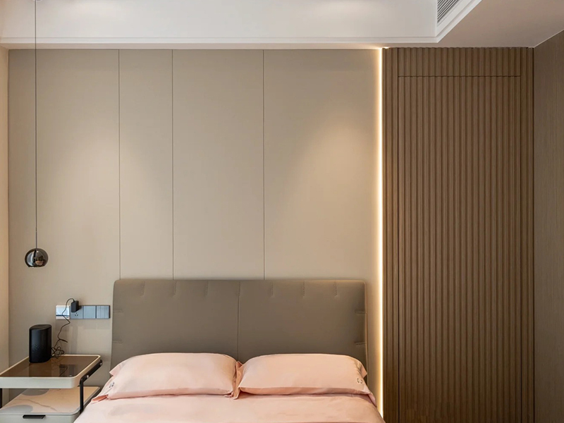 Panneaux muraux cannel&eacute;s solides en PVC 130*7.8mm