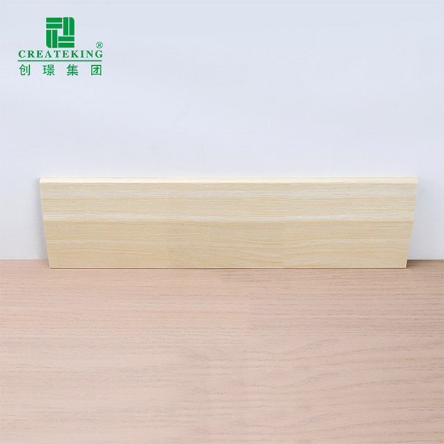 Plinthe en PVC chanfreinée 100*15 mm