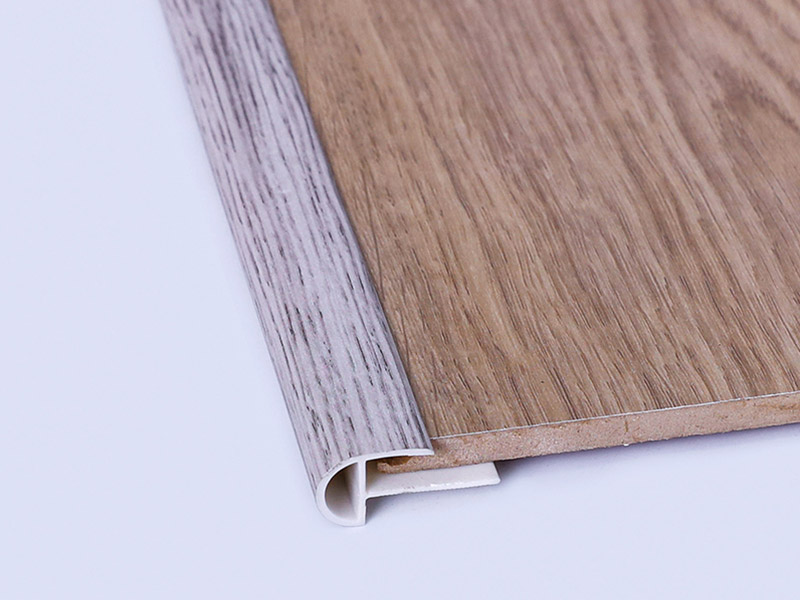 Bandes de nez de marche