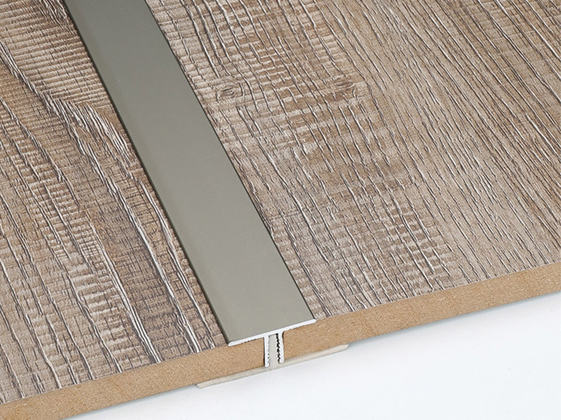 Bande de transition en aluminium pour moulage en T