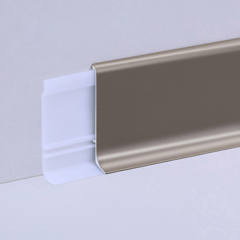 plinthe murale en m&eacute;tal