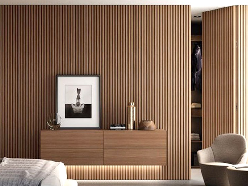 Comment s'appellent les choses en bois sur les murs?