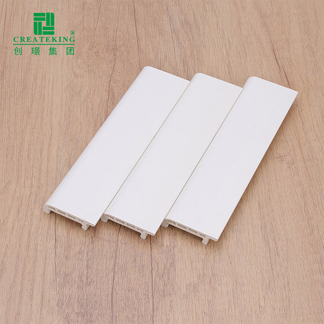 Plinthe à clipser en PVC 50*15 mm