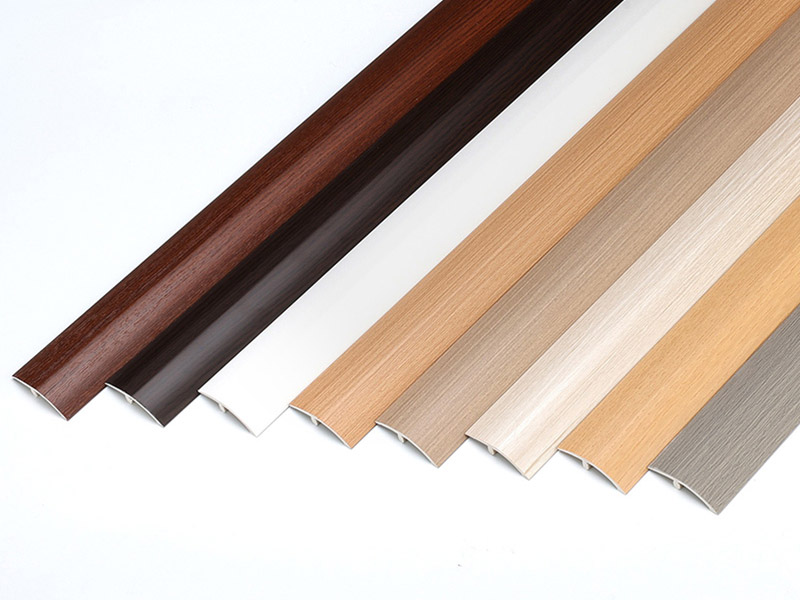 R&eacute;ducteur de plancher en PVC 48*7,5 mm