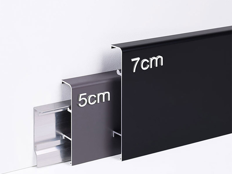 plinthe en m&eacute;tal de 50*9mm