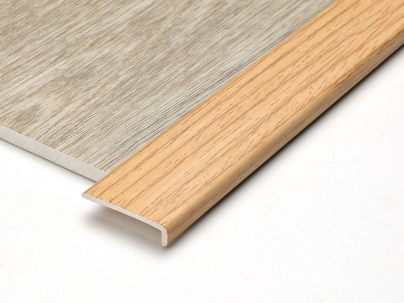 Profil&eacute;s de bordure de sol en PVC en forme de L 20*4,5 mm