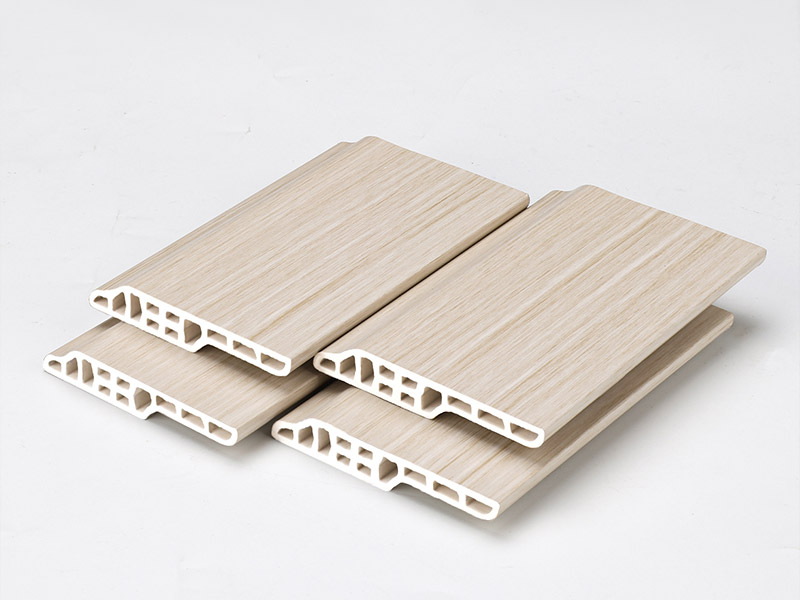 Plinthe en langue d'agneau en PVC 80*14 mm