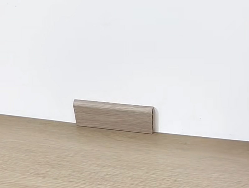 Les revêtements de sol SPC ont-ils besoin de plinthes ?