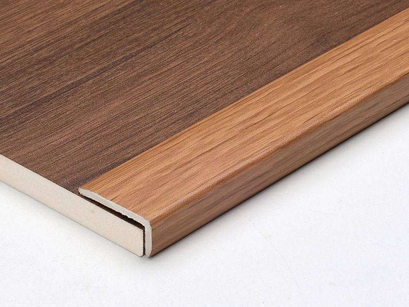 Bandes de bordure de parquet en forme de L