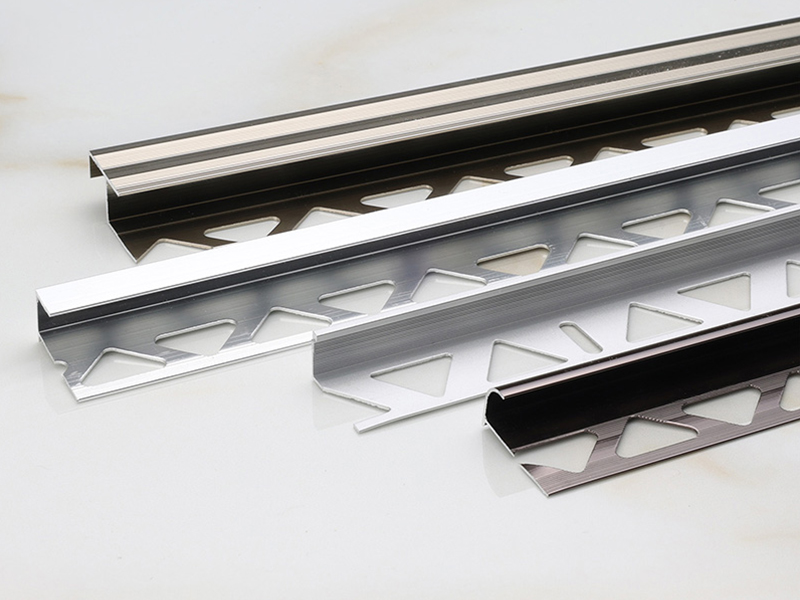  Garniture de carrelage en aluminium en forme de L