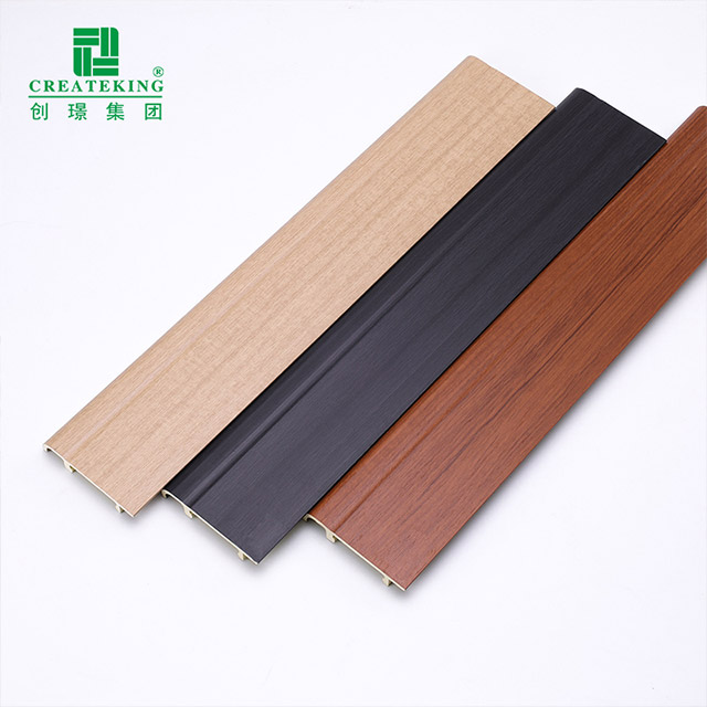 Plinthe à clipser en PVC 76*14 mm
