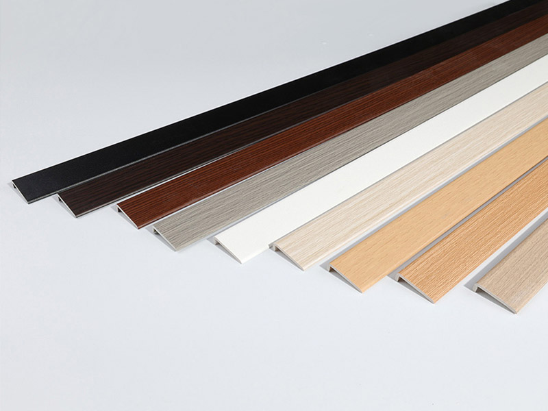 Profil&eacute;s de bordure de sol en PVC en forme de L 20*4,5 mm
